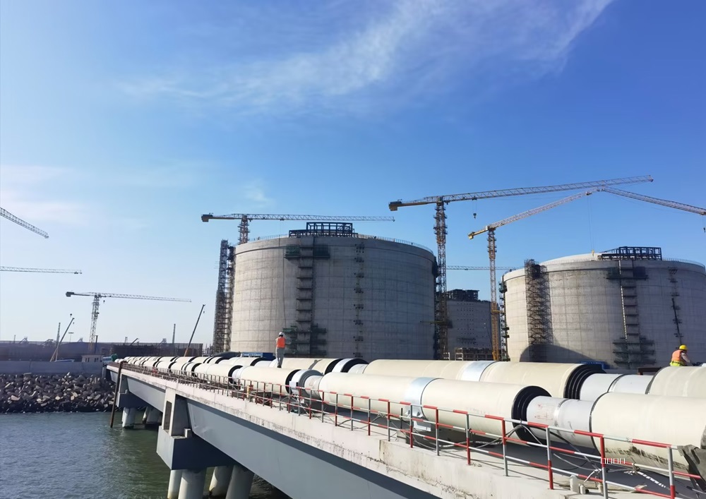 Pre-insulation System for LNG Pipeline